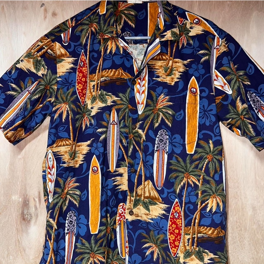 Vintage Aloha Republic Men's Hawaiian
Button Up Shirt Sz L Tropical w/surfboards